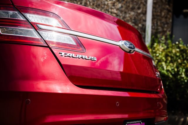 Used 2017 Ford Taurus SEL FWD image 26