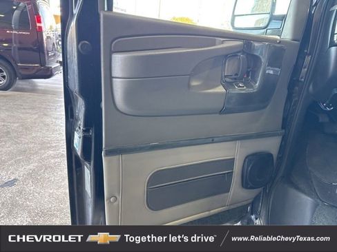 Used 2014 Chevrolet Express 1500 image 14