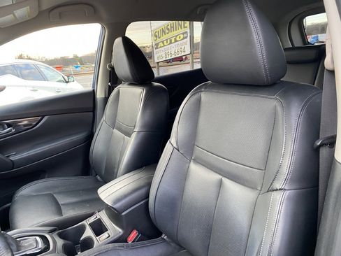 Used 2018 Nissan Rogue SL image 10