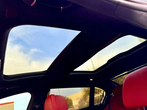 Used 2018 BMW 750i image 17