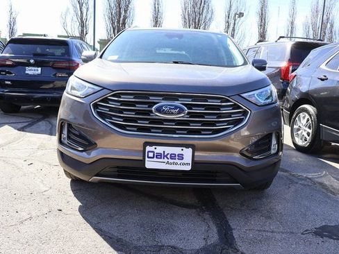 Used 2019 Ford Edge Titanium image 3