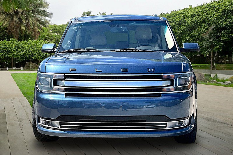 Used 2019 Ford Flex Limited w/ Equipment Group 301A FWD image 2