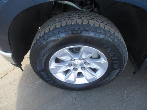 Used 2019 Chevrolet Silverado 1500 LT image 12