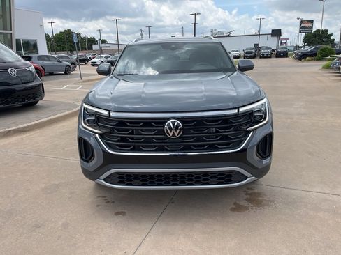 New 2025 Volkswagen Atlas Cross Sport SE image 2