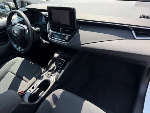 Used 2024 Toyota Corolla LE FWD image 17