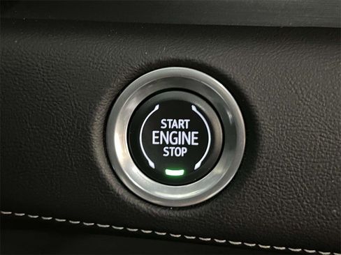 Certified 2023 Cadillac Escalade ESV Luxury image 25