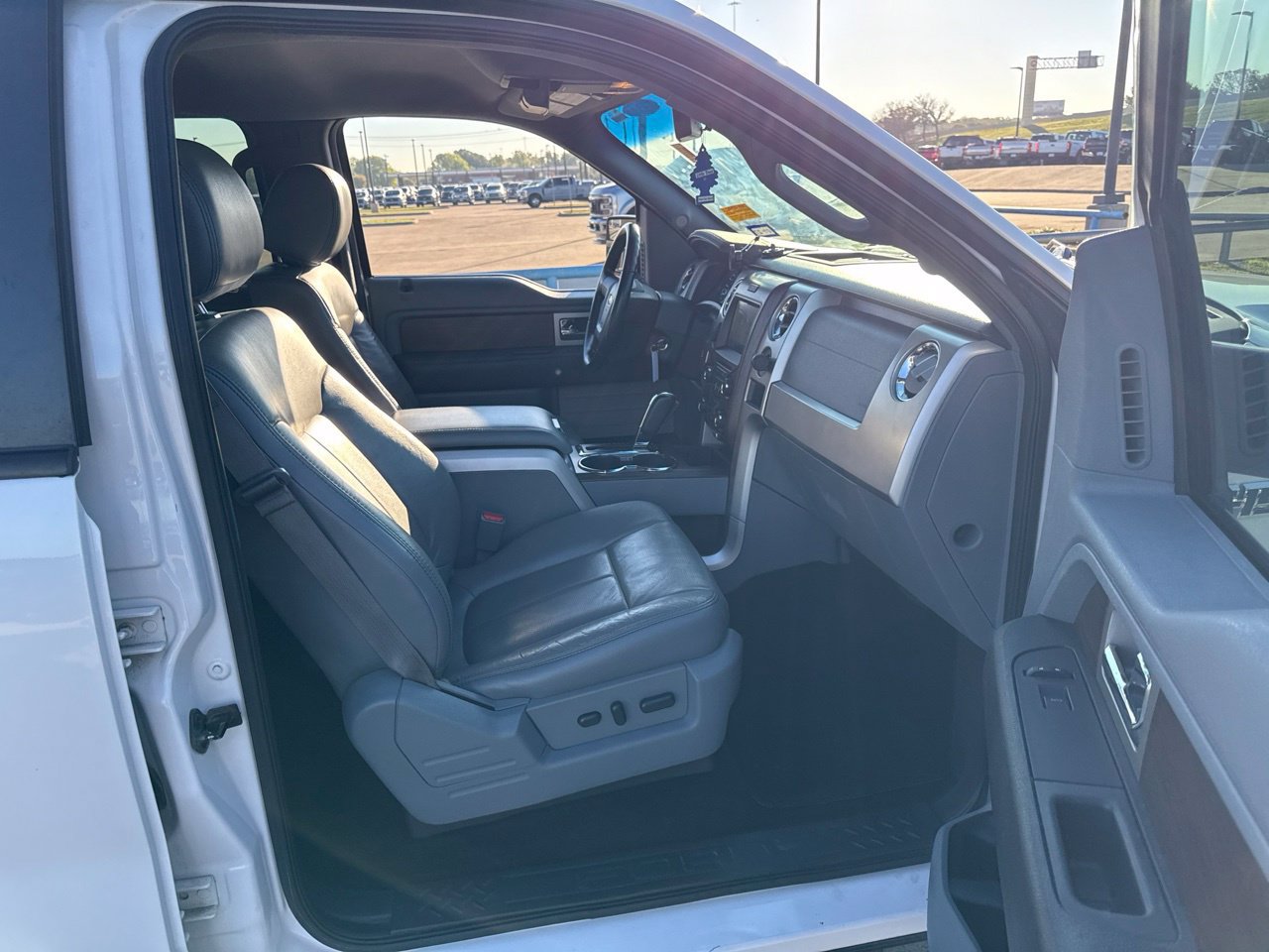 Used 2013 Ford F150 Lariat w/ Mid Equipment Group RWD image 13