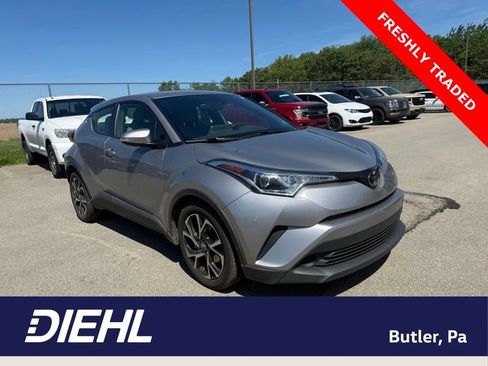 Used 2019 Toyota C-HR XLE FWD image 1