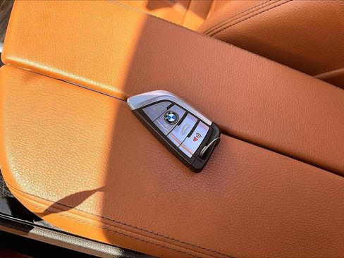 Used 2019 BMW M550i xDrive AWD/4WD image 35