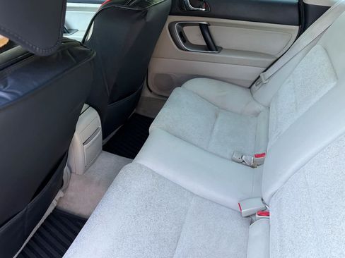 Used 2008 Subaru Outback 2.5i AWD/4WD image 4