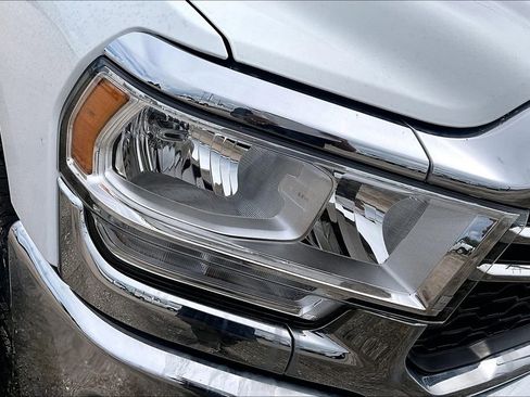 New 2024 RAM 3500 Tradesman AWD/4WD image 17