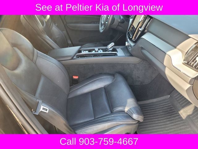 Used 2025 Volvo XC60 B5 Ultra w/ Protection Package Premier AWD/4WD image 10