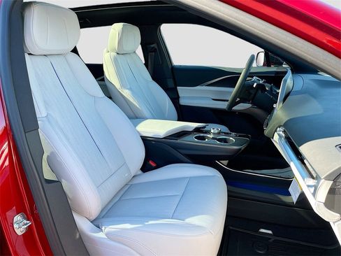 New 2026 Cadillac Lyriq Luxury image 28