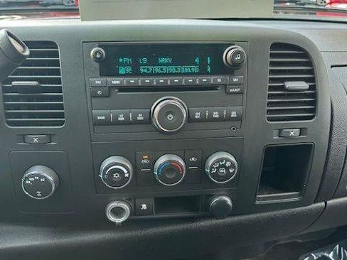 Used 2010 Chevrolet Silverado 1500 LT image 17