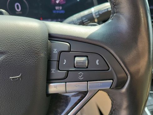 Used 2022 Cadillac Escalade ESV Premium Luxury AWD/4WD image 27