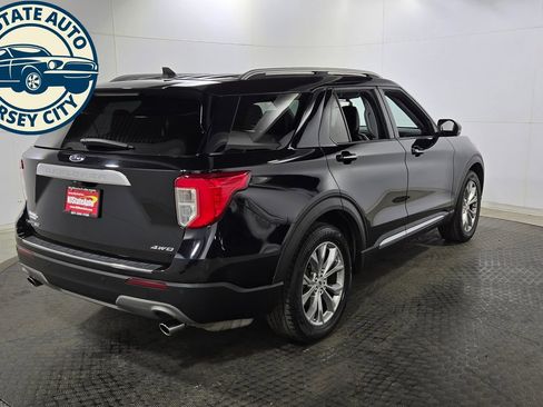 Used 2021 Ford Explorer Limited w/ Equipment Group 301A AWD/4WD image 13