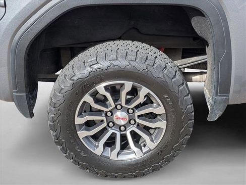 Used 2021 GMC Sierra 1500 AT4 w/ AT4 Preferred Package image 9