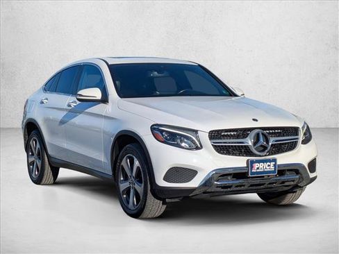 Used 2018 Mercedes-Benz GLC 300 4MATIC Coupe image 3