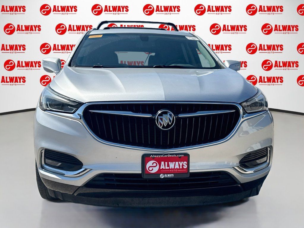 Used 2018 Buick Enclave Essence FWD image 2