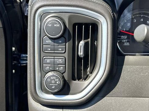 Certified 2021 Chevrolet Silverado 1500 LT Trail Boss w/ Safety Package AWD/4WD image 17