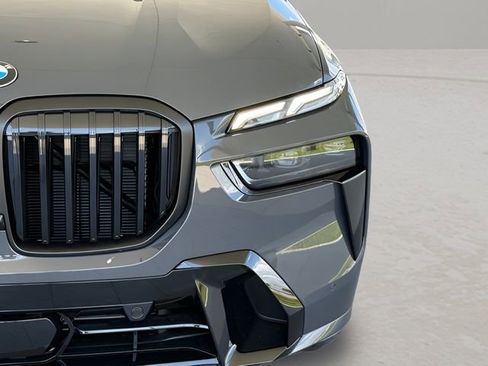 Used 2026 BMW X7 xDrive40i image 4