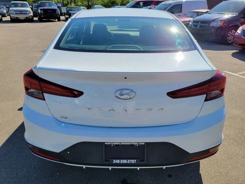 Used 2020 Hyundai Elantra SE w/ Cargo Package (C1) image 11