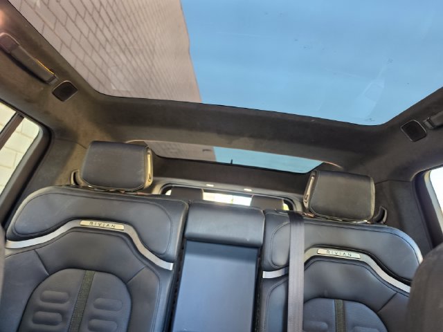 Used 2022 Rivian R1S Launch Edition Quad AWD/4WD image 59