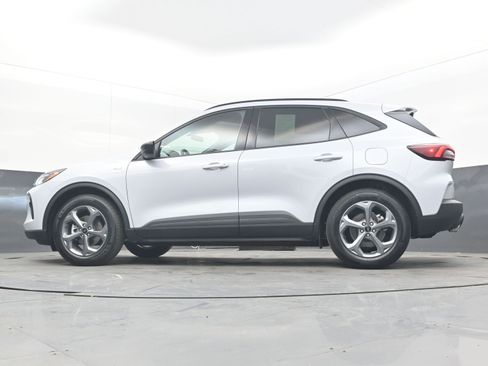 Used 2025 Ford Escape ST-Line FWD image 25