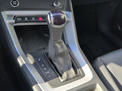 New 2025 Audi Q3 2.0T Premium image 16