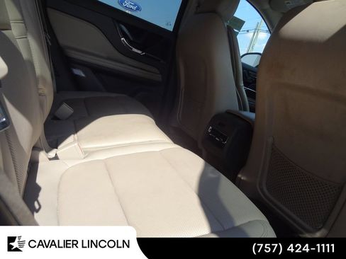 Used 2022 Lincoln Corsair AWD w/ Premium Package image 14