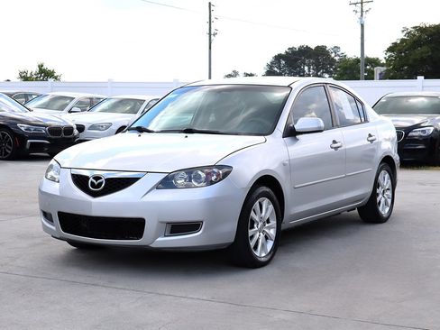 Used 2007 MAZDA MAZDA3 i Touring FWD image 3