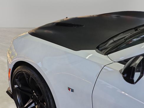 Used 2018 Chevrolet Camaro SS image 16