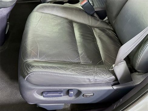 Used 2010 Honda CR-V EX-L image 24