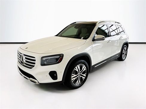 New 2025 Mercedes-Benz GLB 250 4MATIC image 1