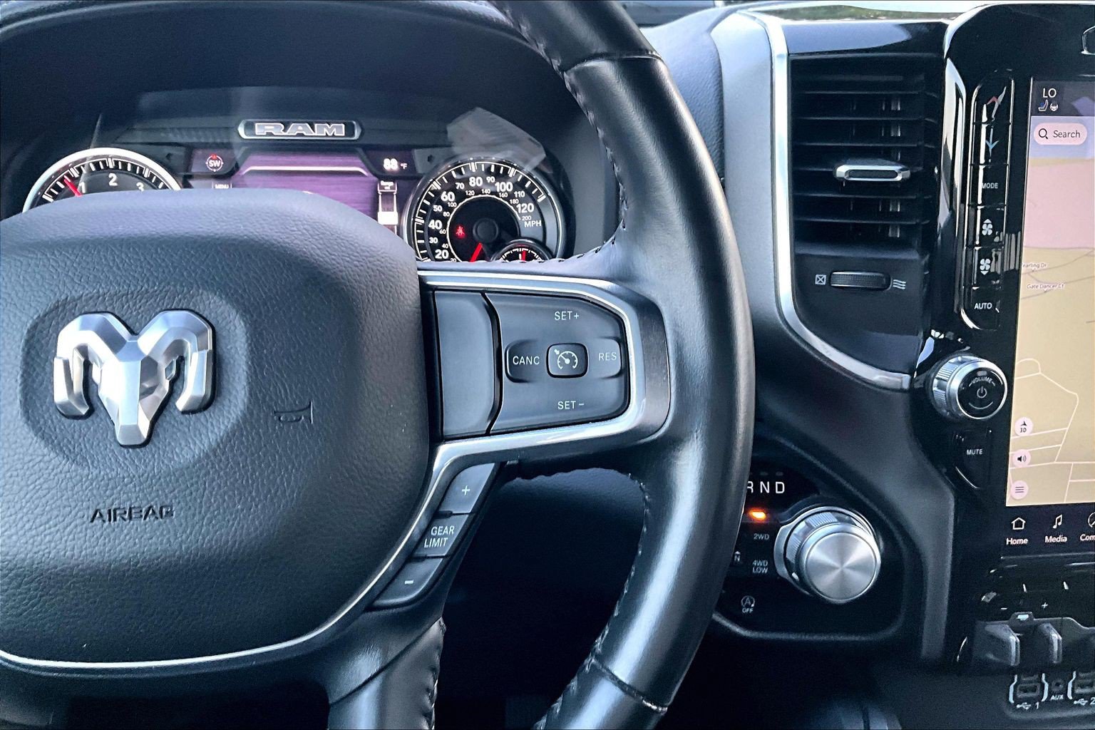 Used 2022 RAM 1500 Laramie w/ Sport Appearance Package AWD/4WD image 17