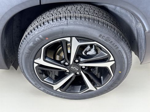 Used 2021 Chevrolet TrailBlazer RS w/ Technology Package image 36