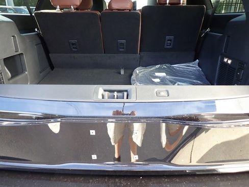 New 2025 Lincoln Navigator L Reserve image 12