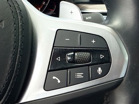 Used 2023 BMW M550i xDrive w/ Executive Package AWD/4WD image 39