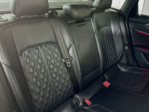 Used 2021 Audi S6 Prestige w/ Prestige Package image 28