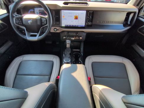 Used 2023 Ford Bronco Wildtrak AWD/4WD image 17