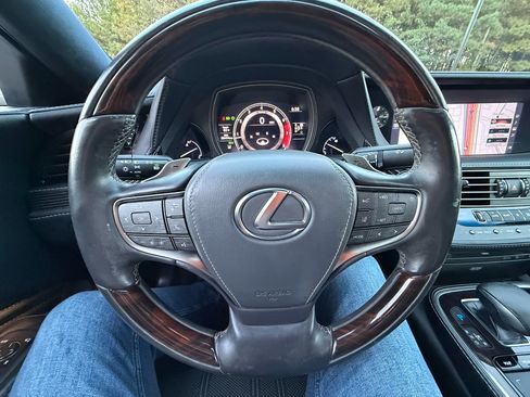 Used 2018 Lexus LS 500 w/ Interior Upgrade Package image 16