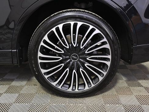 Used 2022 Lincoln Aviator Black Label w/ Class IV Trailer Tow Package image 21