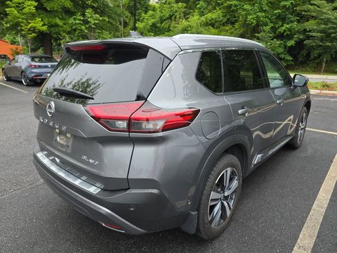 Used 2023 Nissan Rogue SL w/ SL Premium Package AWD/4WD image 2