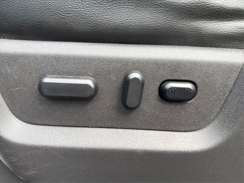 Used 2015 Ford F350 Lariat image 22