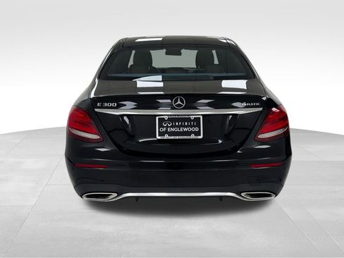 Used 2017 Mercedes-Benz E 300 4MATIC image 6