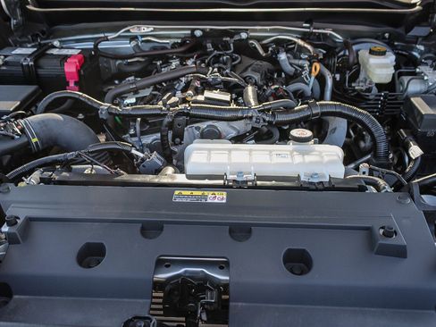 Used 2024 Toyota Tacoma TRD Sport w/ TRD Sport Upgrade Package image 27