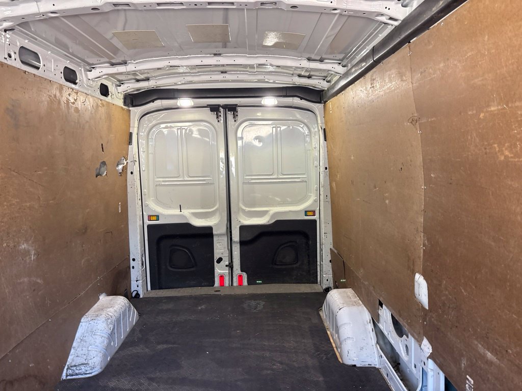 Used 2016 Ford Transit 250 148 Medium Roof RWD image 17