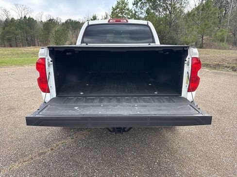 Used 2019 Toyota Tundra Limited w/ Limited Premium Package image 10