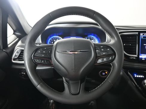 Used 2023 Chrysler Pacifica Touring-L w/ S Appearance Package AWD/4WD image 36