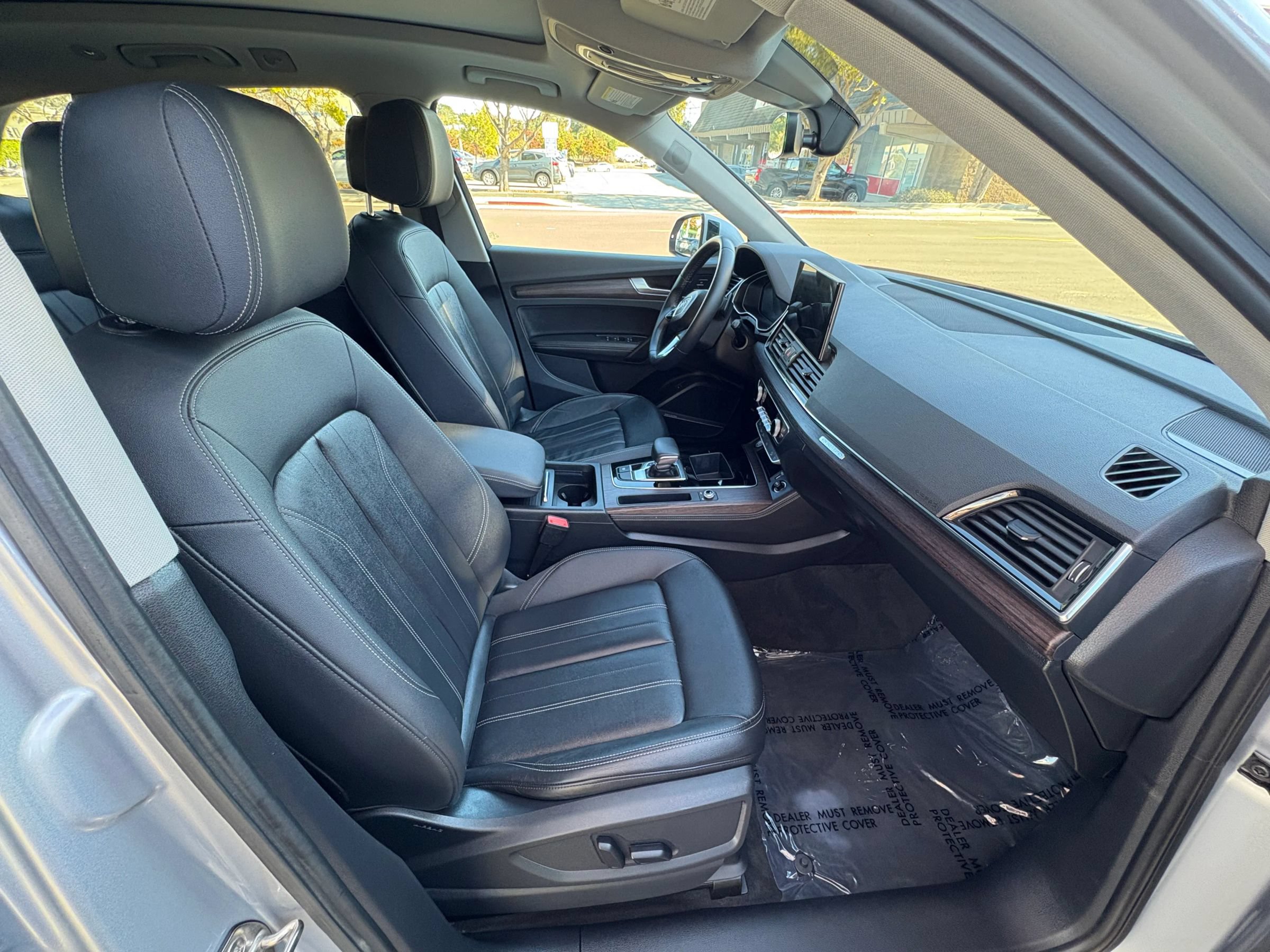 Used 2021 Audi Q5 2.0T Premium Plus w/ Premium Plus Package AWD/4WD image 12